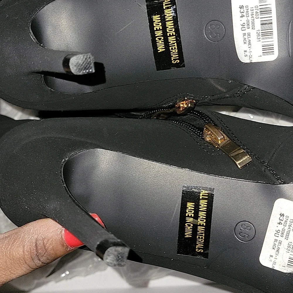 Booties - Picture 4 of 5